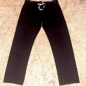 Black fig scrub pant Lg